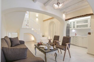 VIP lounge villa naxos naxian queen-02
